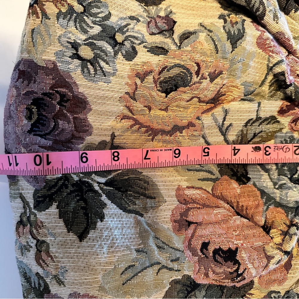 Floral Tapestry Handbag - Picture 2 of 6